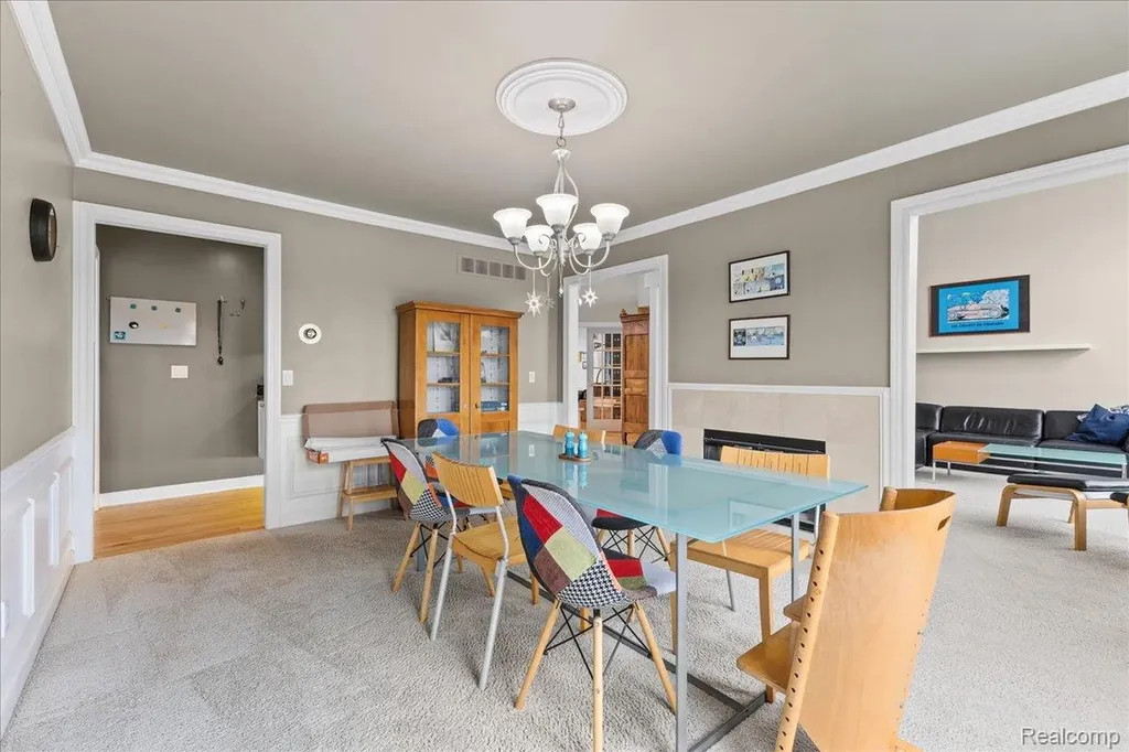 2160 W Buell Road Oakland Charter Township MI 48363