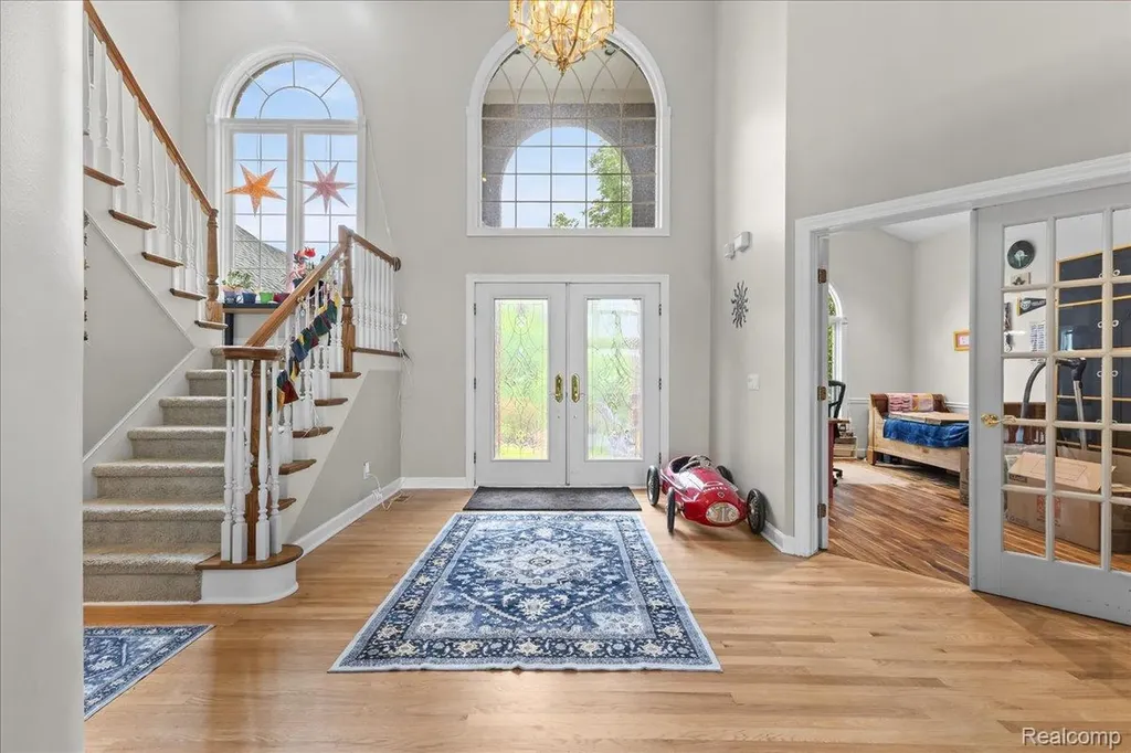 2160 W Buell Road Oakland Charter Township MI 48363