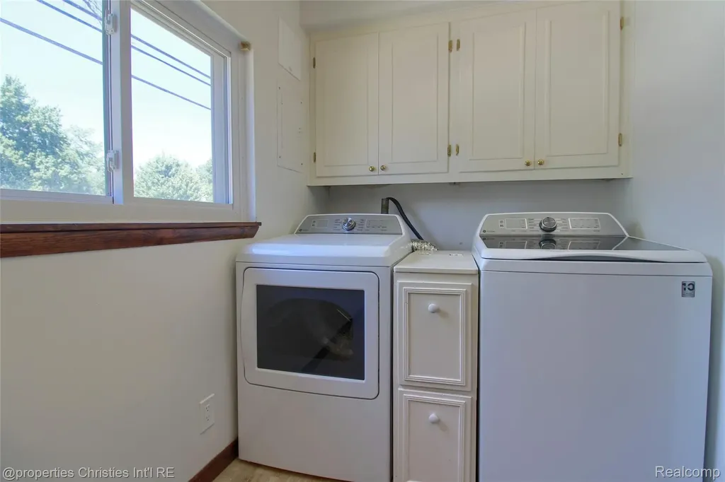 3143 Prairie Avenue Royal Oak City MI 48073