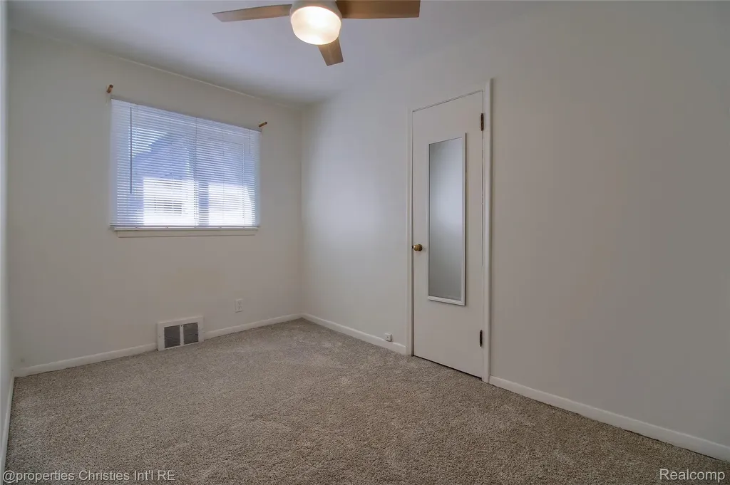 3143 Prairie Avenue Royal Oak City MI 48073