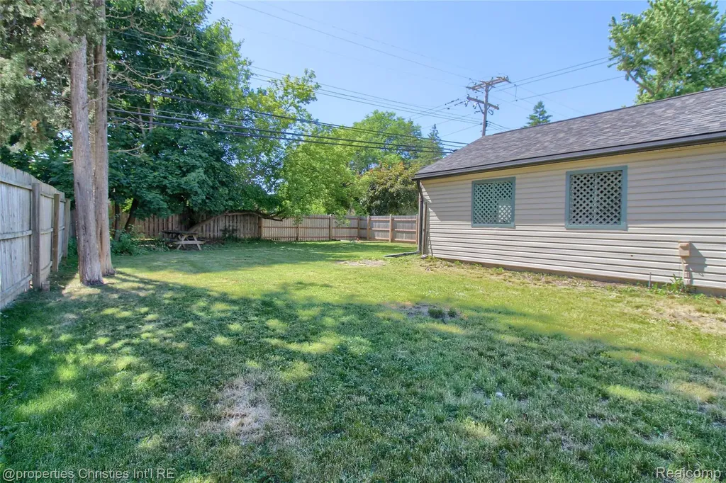 3143 Prairie Avenue Royal Oak City MI 48073
