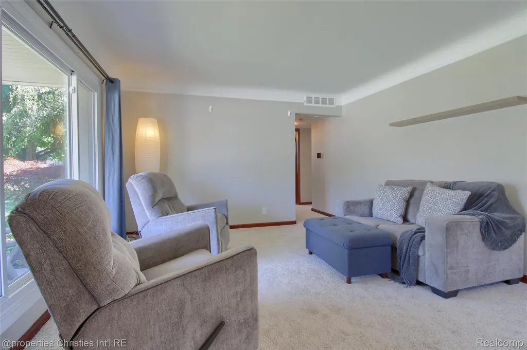 3143 Prairie Avenue Royal Oak City MI 48073