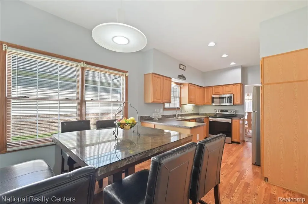 31055 Seneca Lane Novi City MI 48377