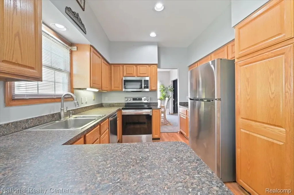 31055 Seneca Lane Novi City MI 48377