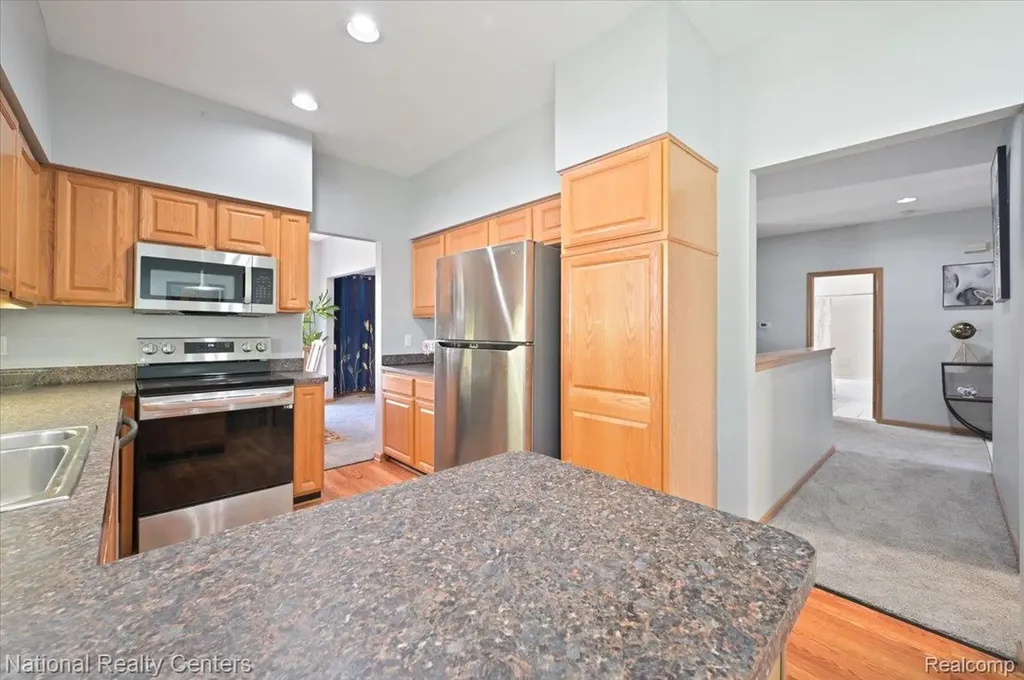 31055 Seneca Lane Novi City MI 48377