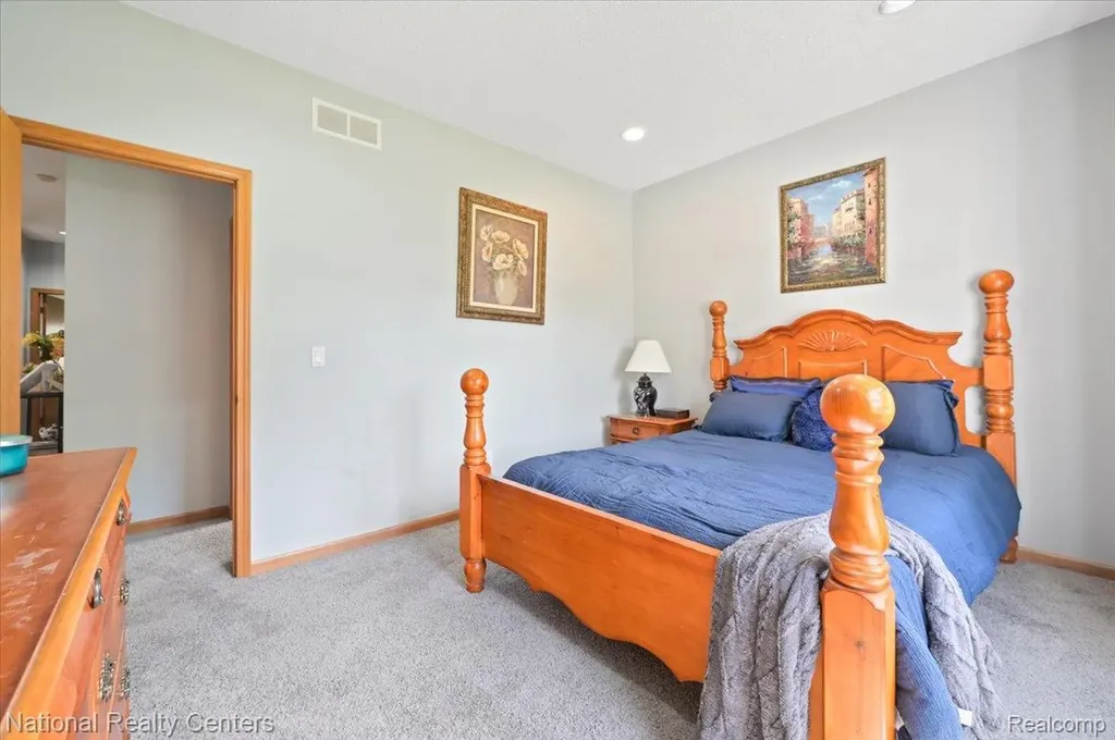 31055 Seneca Lane Novi City MI 48377