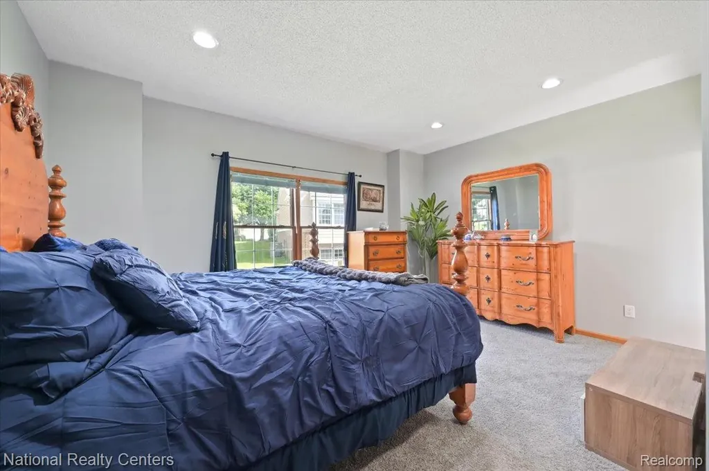31055 Seneca Lane Novi City MI 48377