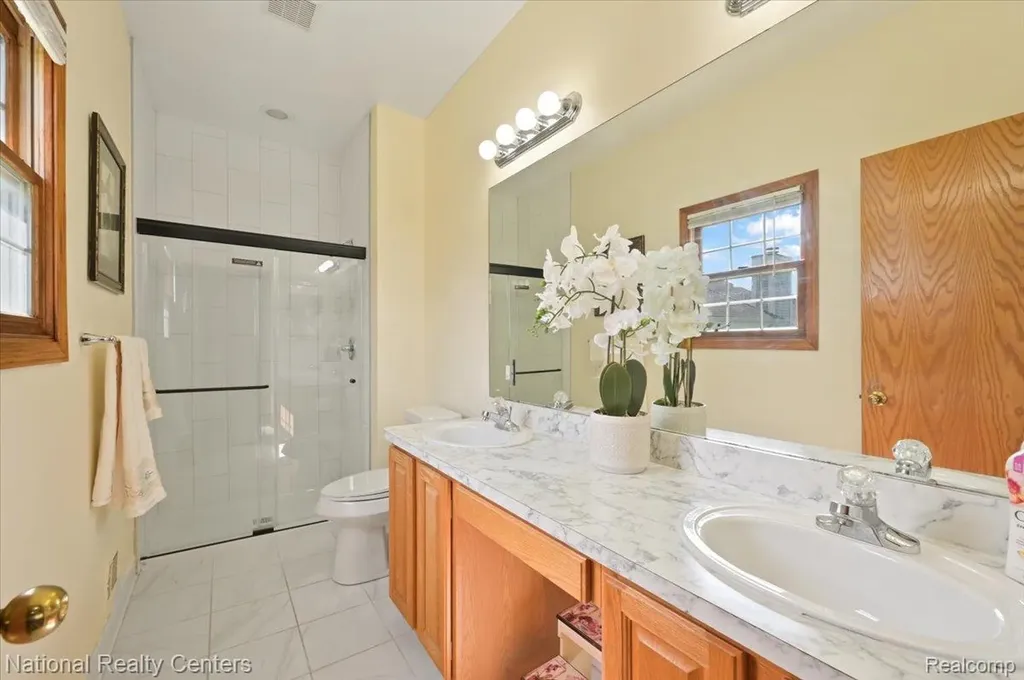 31055 Seneca Lane Novi City MI 48377