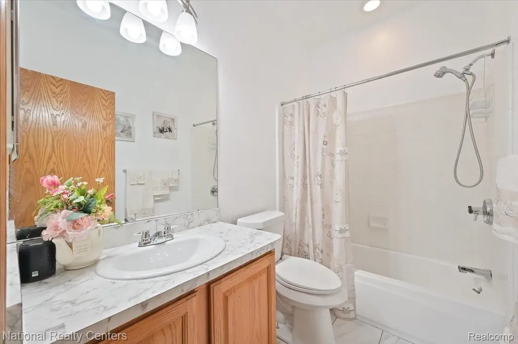 31055 Seneca Lane Novi City MI 48377