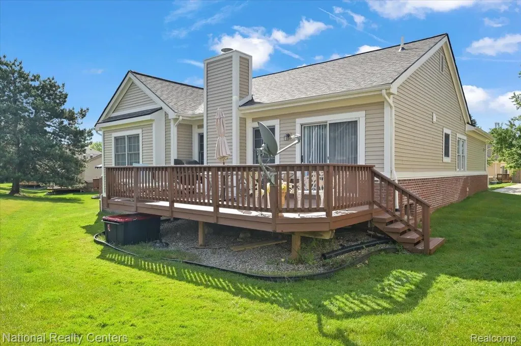 31055 Seneca Lane Novi City MI 48377