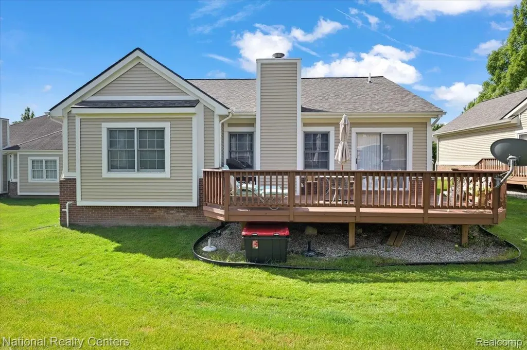 31055 Seneca Lane Novi City MI 48377