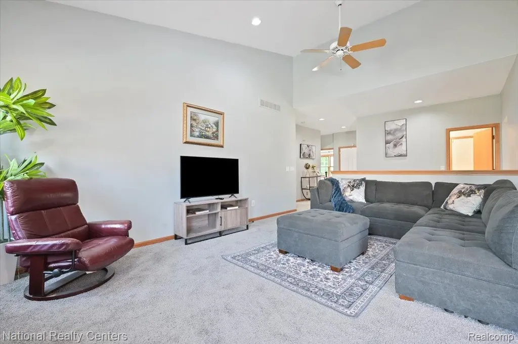 31055 Seneca Lane Novi City MI 48377