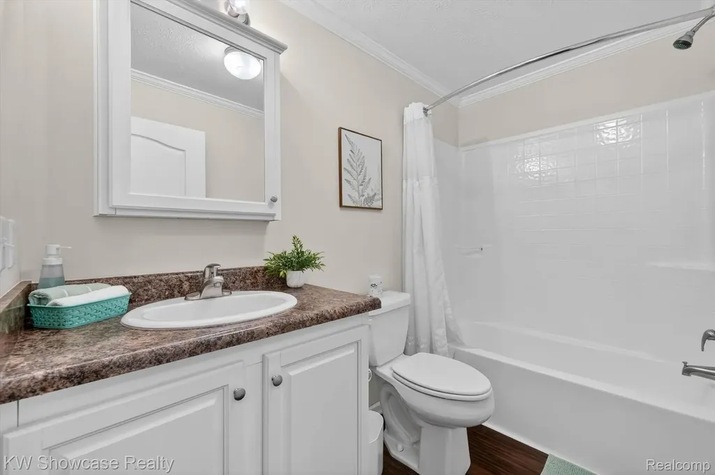 52525 Willow Wood Court Chesterfield Township MI 48051