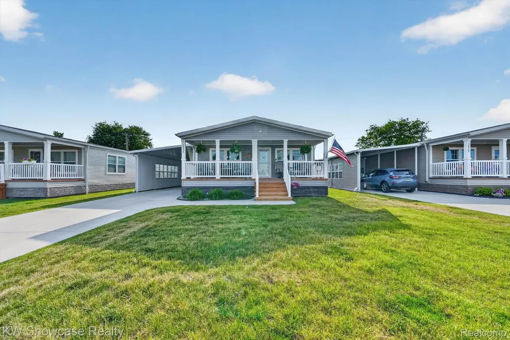 52525 Willow Wood Court Chesterfield Township MI 48051