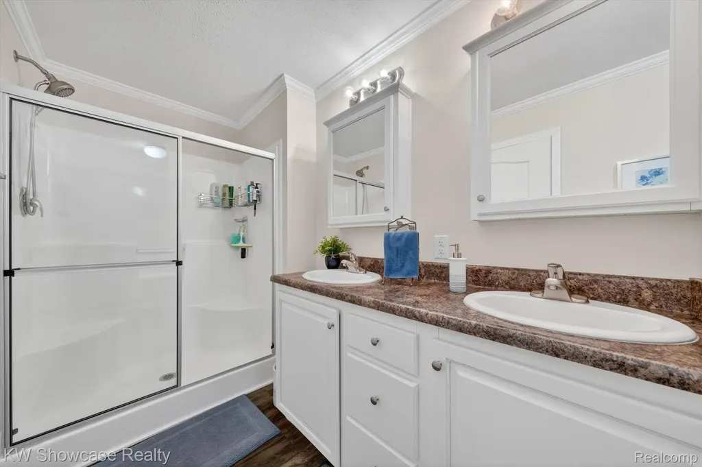 52525 Willow Wood Court Chesterfield Township MI 48051