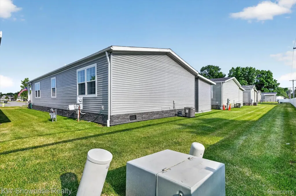 52525 Willow Wood Court Chesterfield Township MI 48051