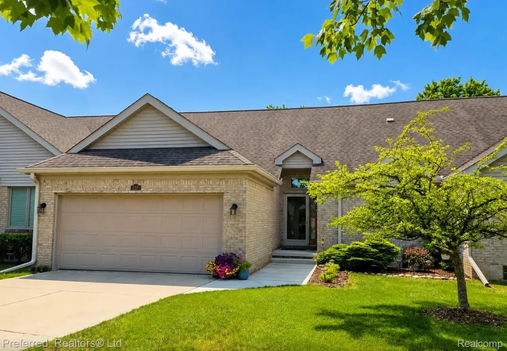 222 Edington Circle Canton Charter Township MI 48187