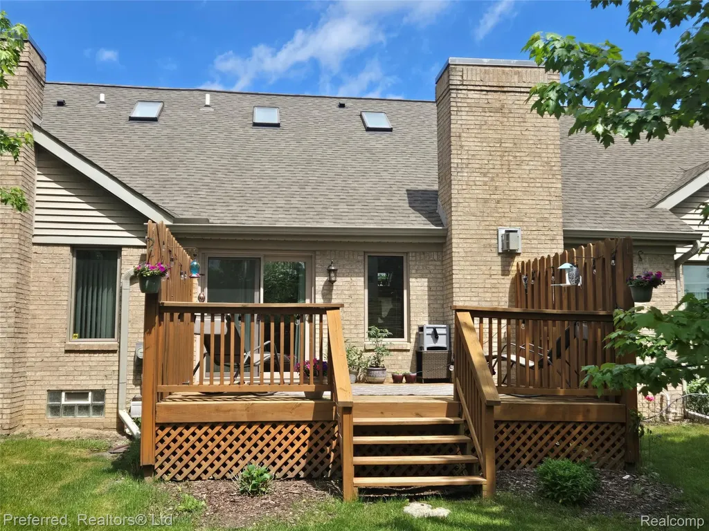 222 Edington Circle Canton Charter Township MI 48187