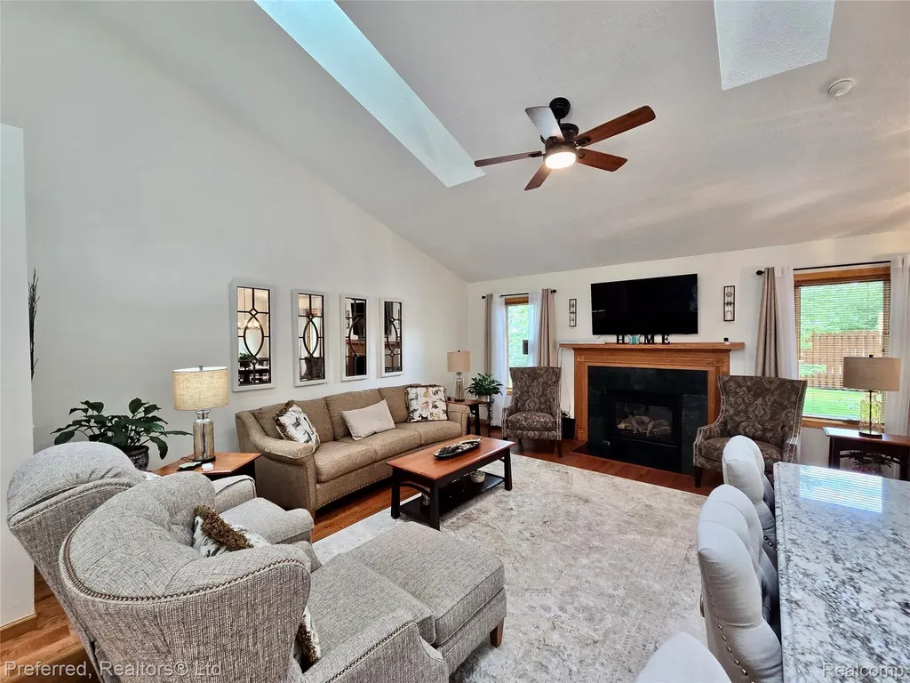 222 Edington Circle Canton Charter Township MI 48187