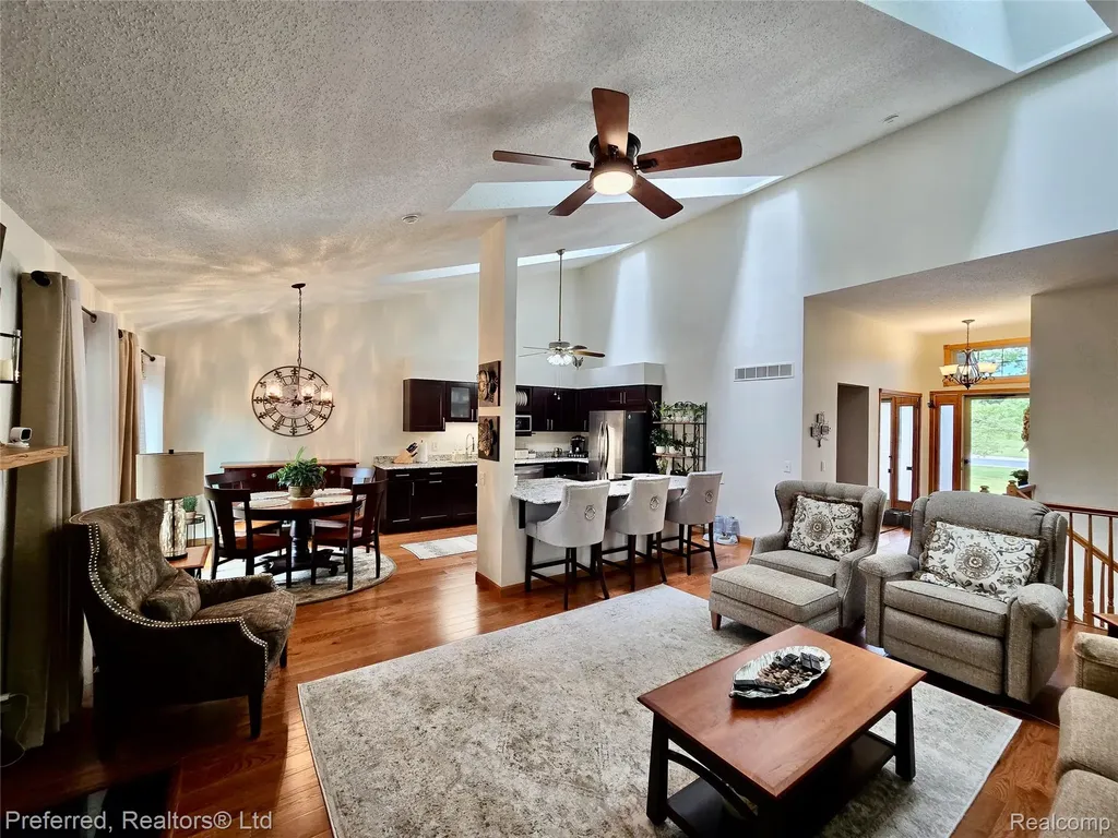 222 Edington Circle Canton Charter Township MI 48187