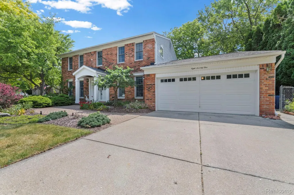 871 Spartan Drive Rochester Hills City MI 48309