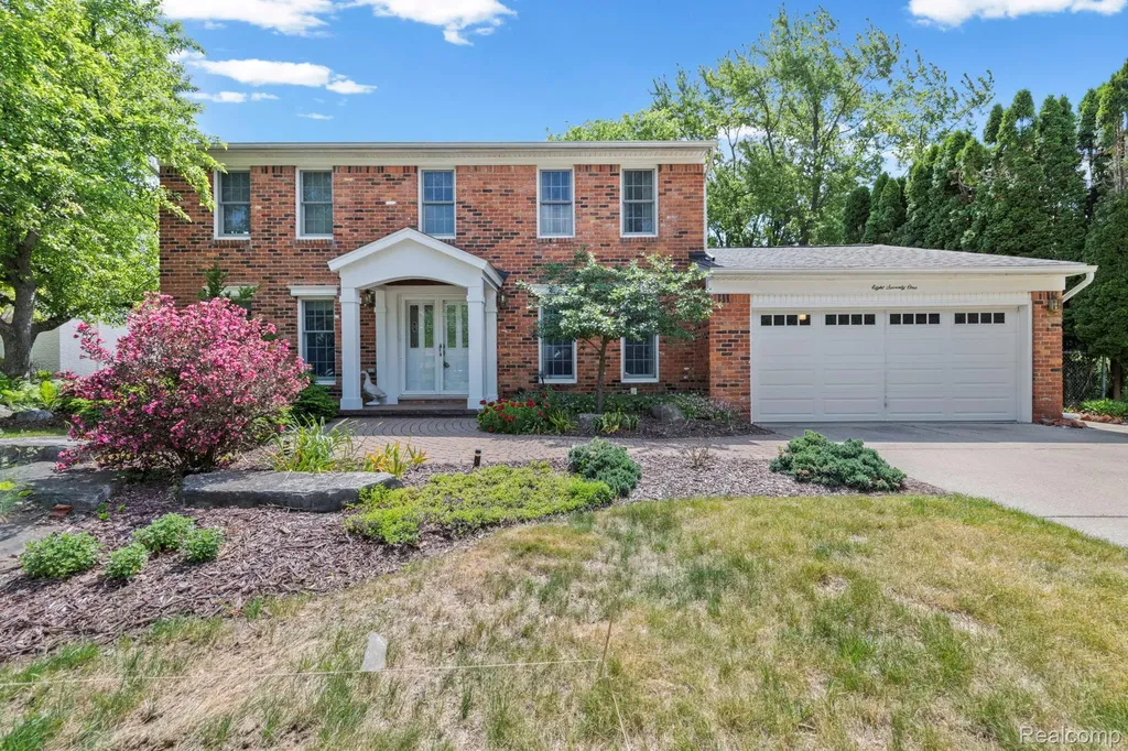 871 Spartan Drive Rochester Hills City MI 48309