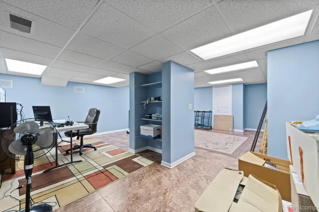 871 Spartan Drive Rochester Hills City MI 48309