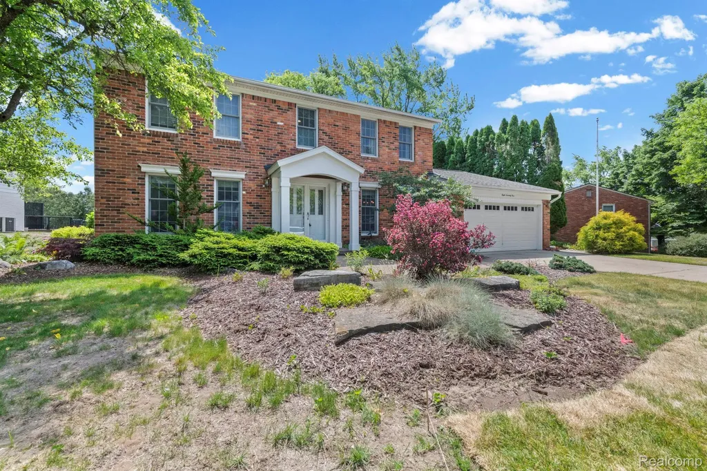 871 Spartan Drive Rochester Hills City MI 48309