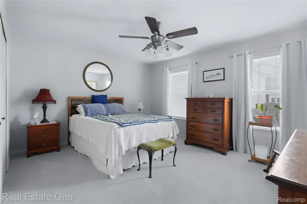731 E Bluff Court Rochester Hills City MI 48307