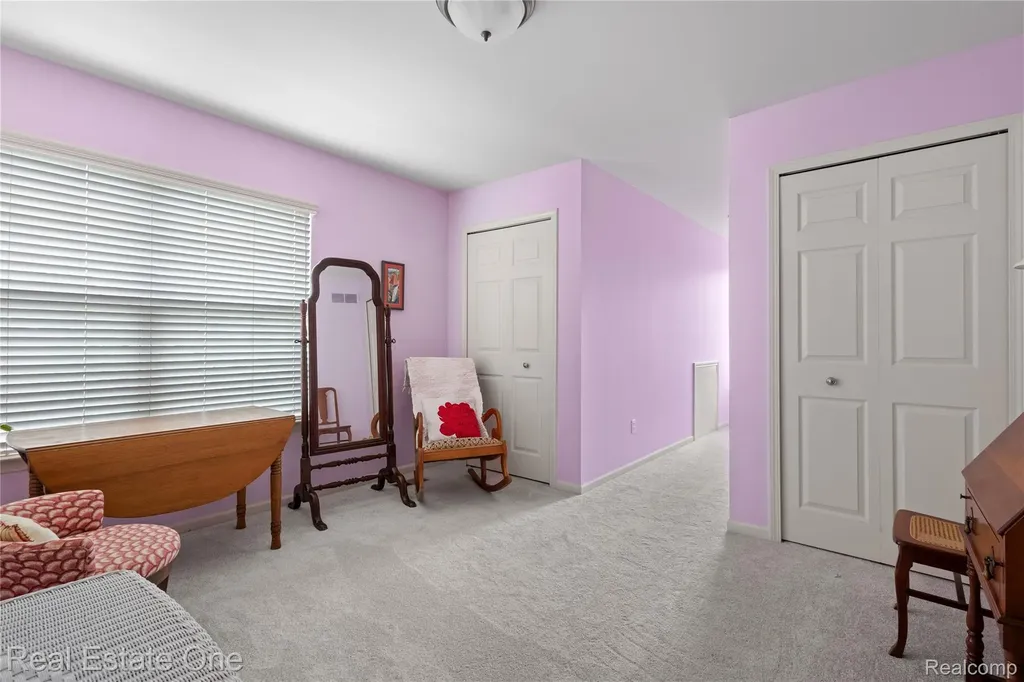 731 E Bluff Court Rochester Hills City MI 48307