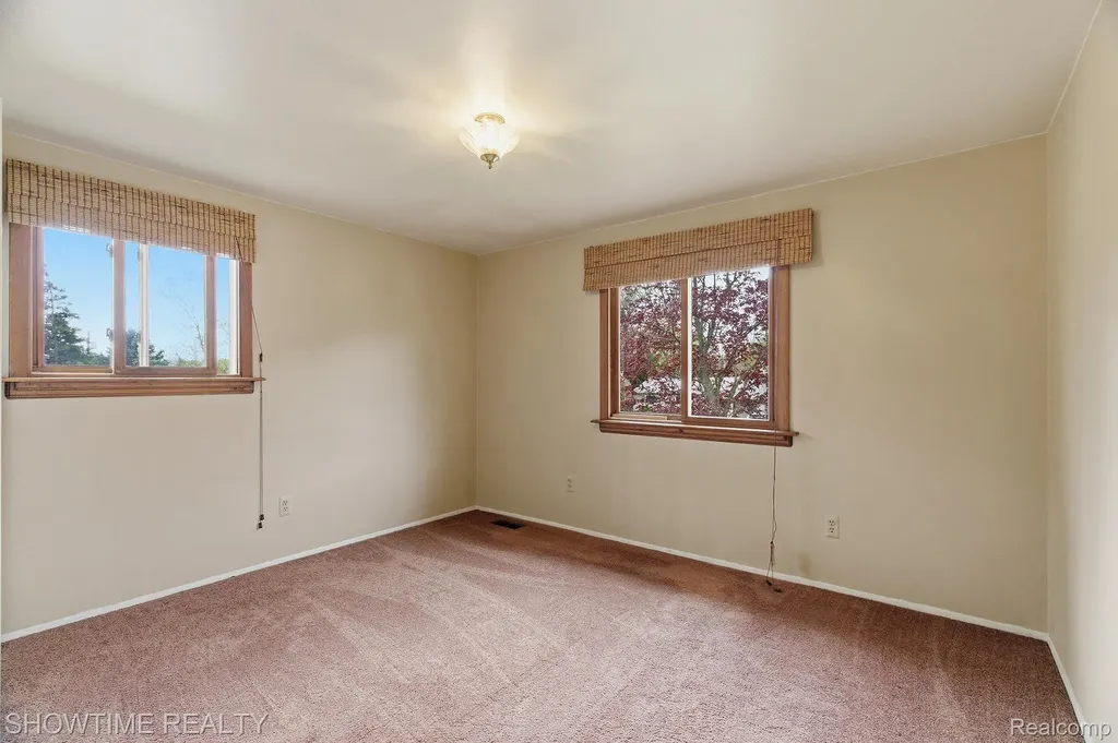 45466 Keding Street Utica City MI 48317