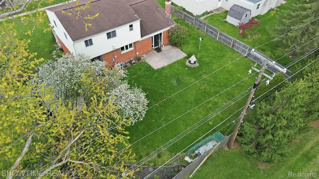 45466 Keding Street Utica City MI 48317