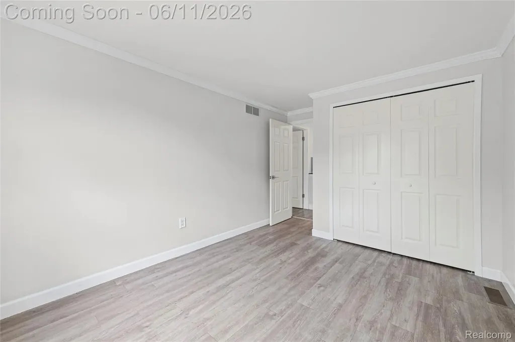 24429 Olde Orchard Street Novi City MI 48375