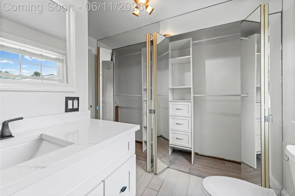 24429 Olde Orchard Street Novi City MI 48375