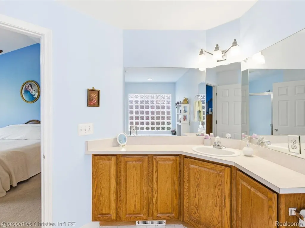 57196 Copper Creek Drive W Washington Township MI 48094