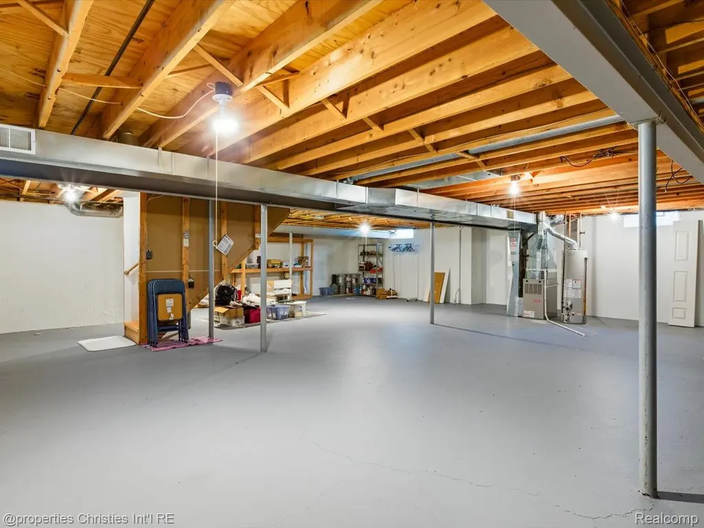 57196 Copper Creek Drive W Washington Township MI 48094