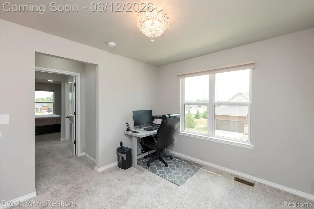 981 Cottage Troy City MI 48085