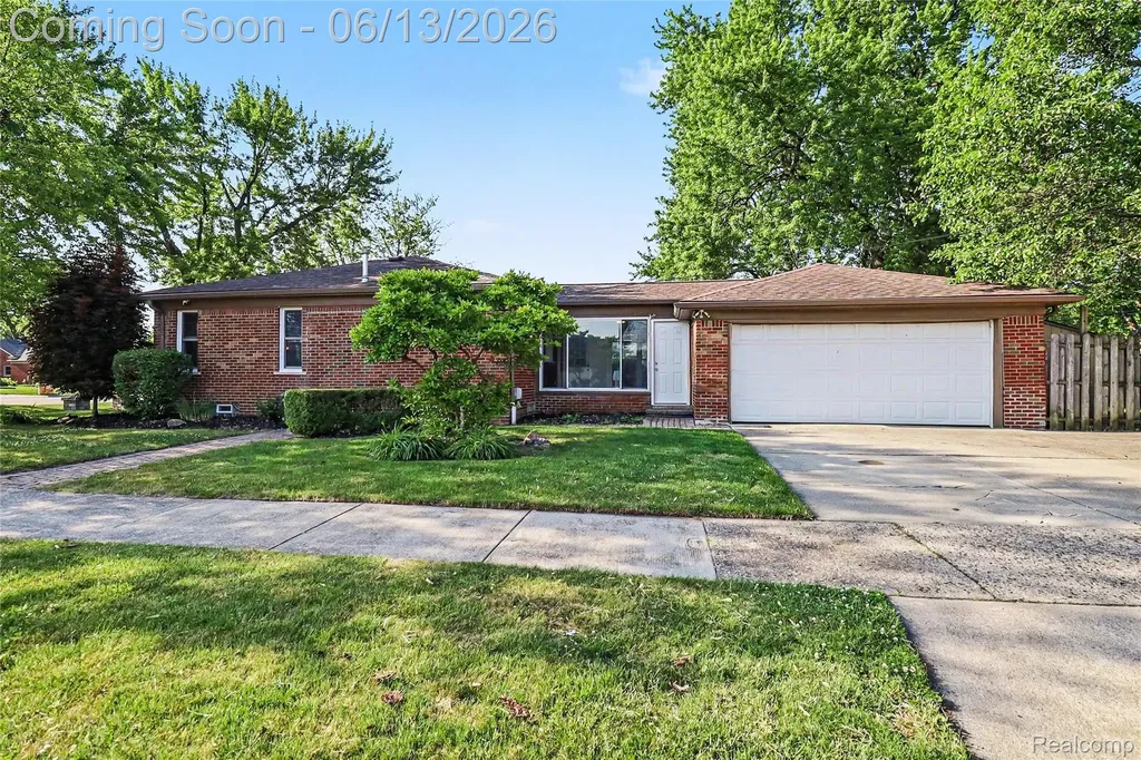 27591 Little Mack Avenue St. Clair Shores City MI 48081