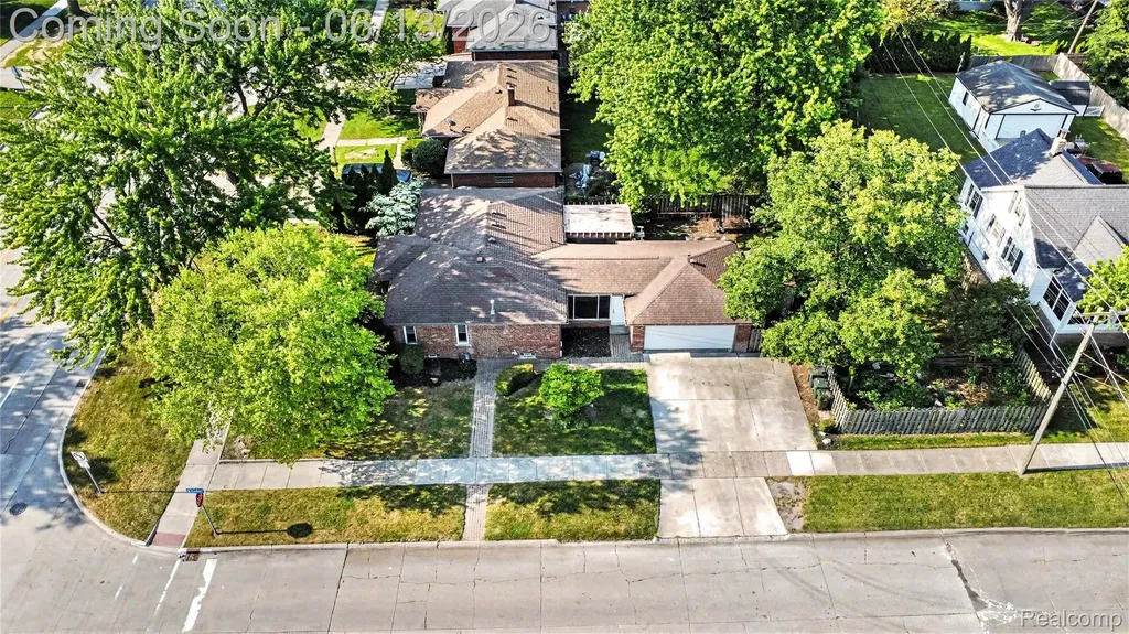 27591 Little Mack Avenue St. Clair Shores City MI 48081