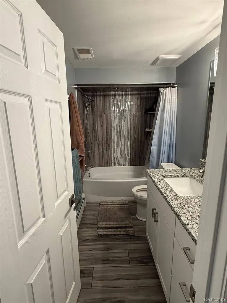 52240 Eastmoor Lane Shelby Charter Township MI 48316