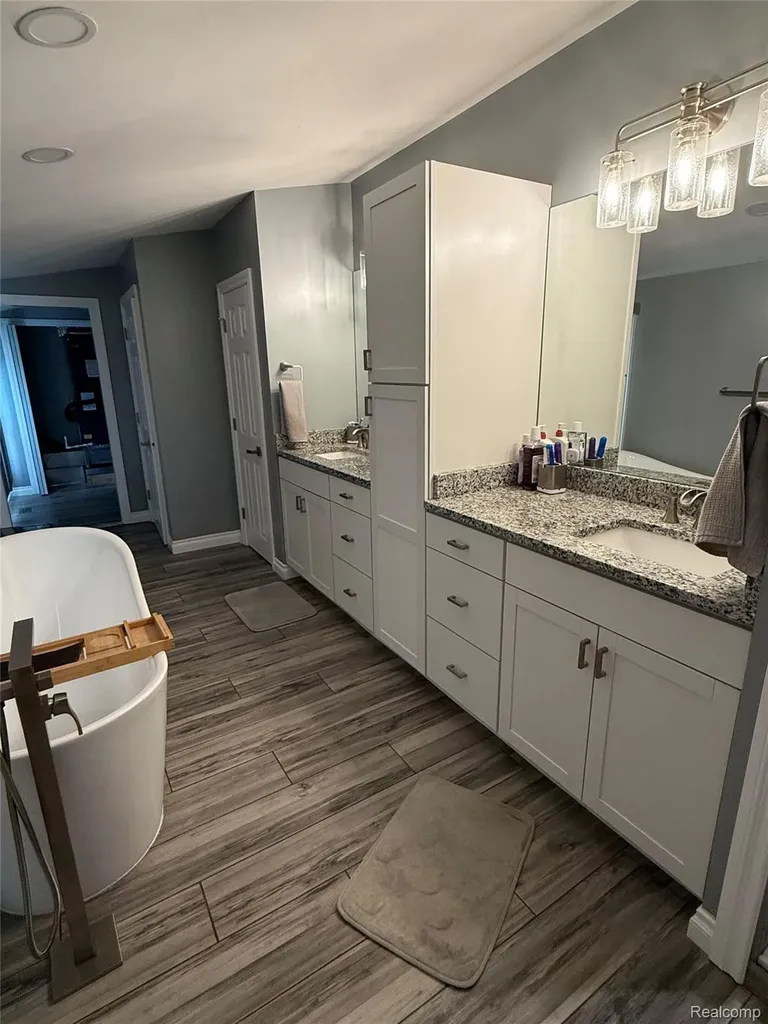 52240 Eastmoor Lane Shelby Charter Township MI 48316