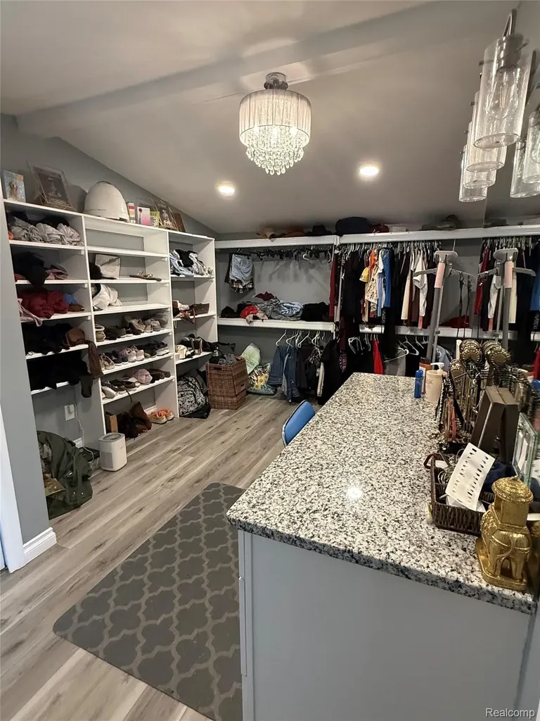 52240 Eastmoor Lane Shelby Charter Township MI 48316