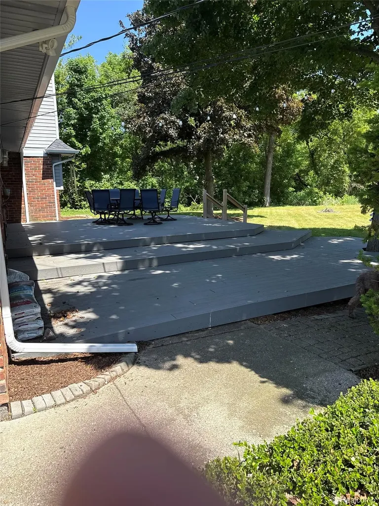 52240 Eastmoor Lane Shelby Charter Township MI 48316
