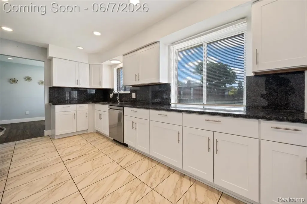 3528 Byrd Drive Sterling Heights City MI 48310