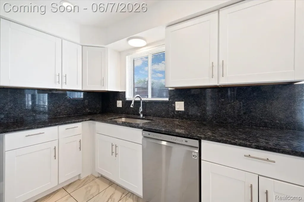 3528 Byrd Drive Sterling Heights City MI 48310