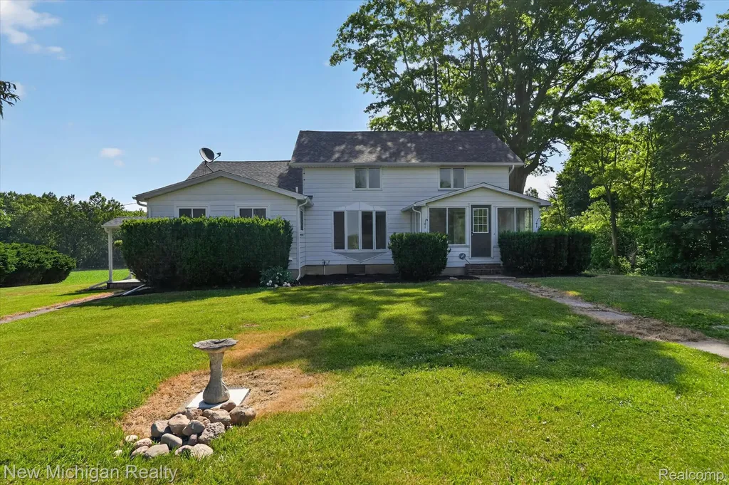 11374 Lahring Road Argentine Township MI 48418
