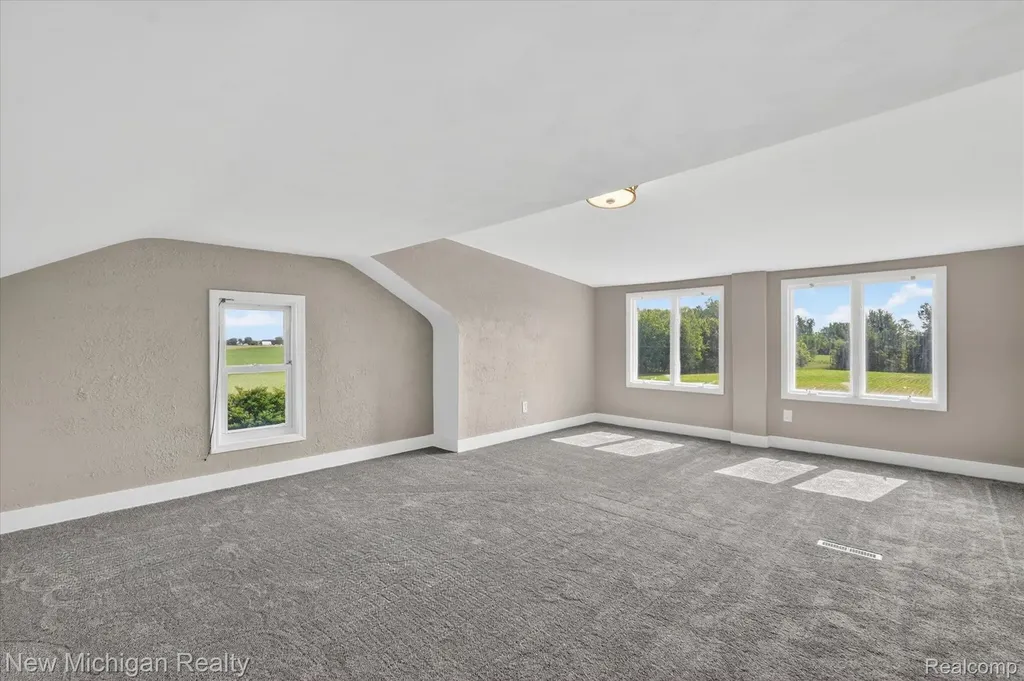 11374 Lahring Road Argentine Township MI 48418