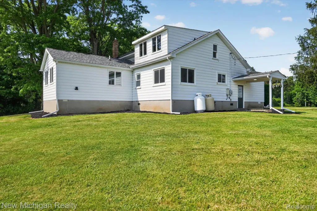 11374 Lahring Road Argentine Township MI 48418