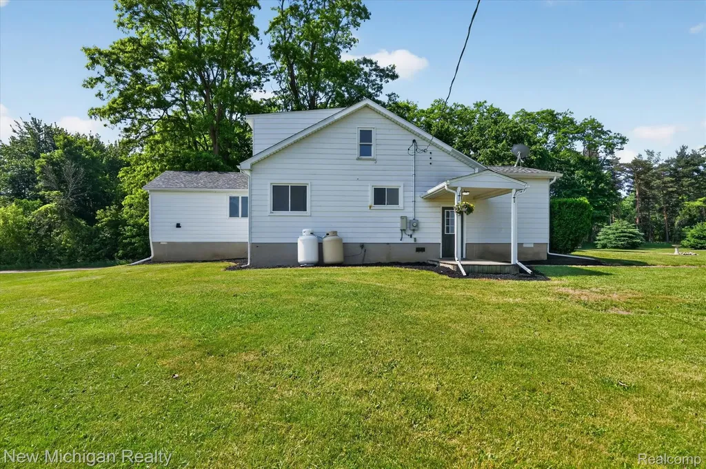 11374 Lahring Road Argentine Township MI 48418