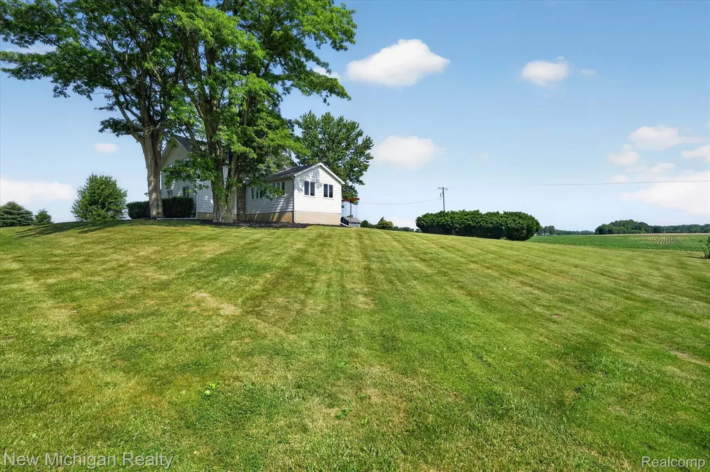 11374 Lahring Road Argentine Township MI 48418